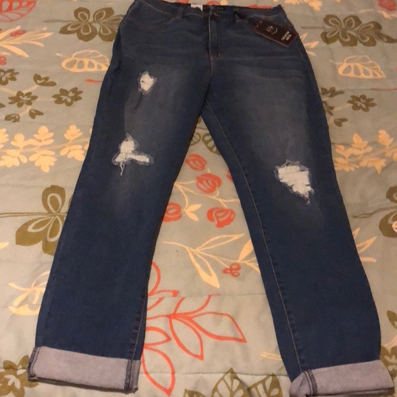 Fashion Nova Denim - Distressed high waist jeans